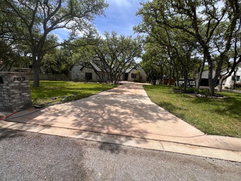 Expert Driveway Cleaning in San Antonio, TX