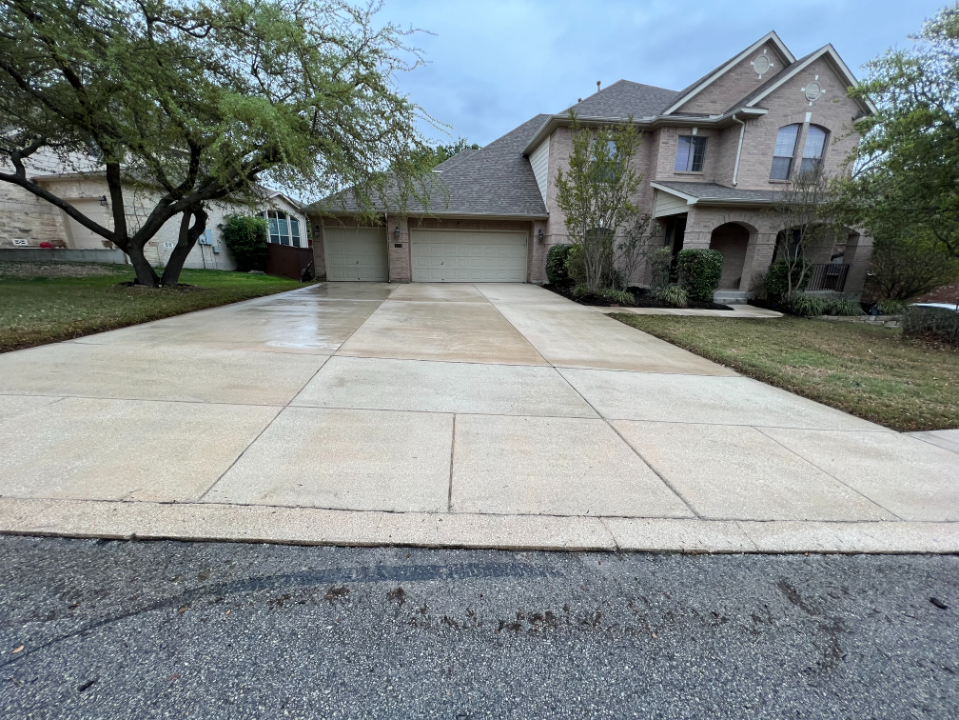 Driveway Cleaning in San Antonio, TX