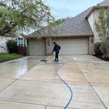 Driveway-Pressure-Wash-Cleaning-in-San-Antonio-TX 1