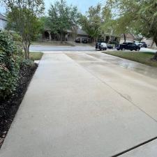 Driveway-Pressure-Wash-Cleaning-in-San-Antonio-TX 3